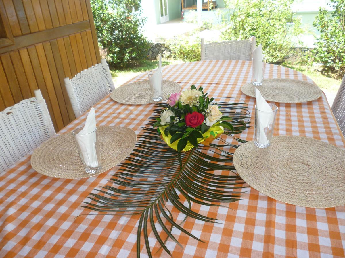 Chez Clenya Guesthouse La Ferme Esterno foto